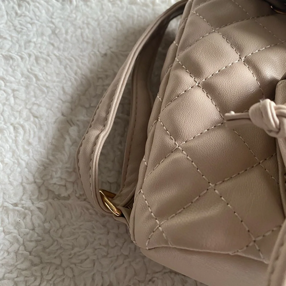 Prettylittlething Quilted Mini Backpack - Picture 7 of 8